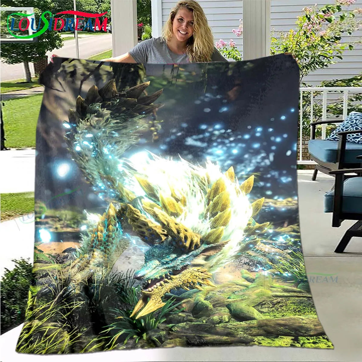 Monster Hunter: Glowing Beast Battle Blanket - Green & Yellow